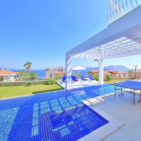 Rueya Kas,peninsula With Lawn Garden Kaş