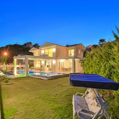 Villa Rueya Kas,peninsula With Lawn Garden Kaş